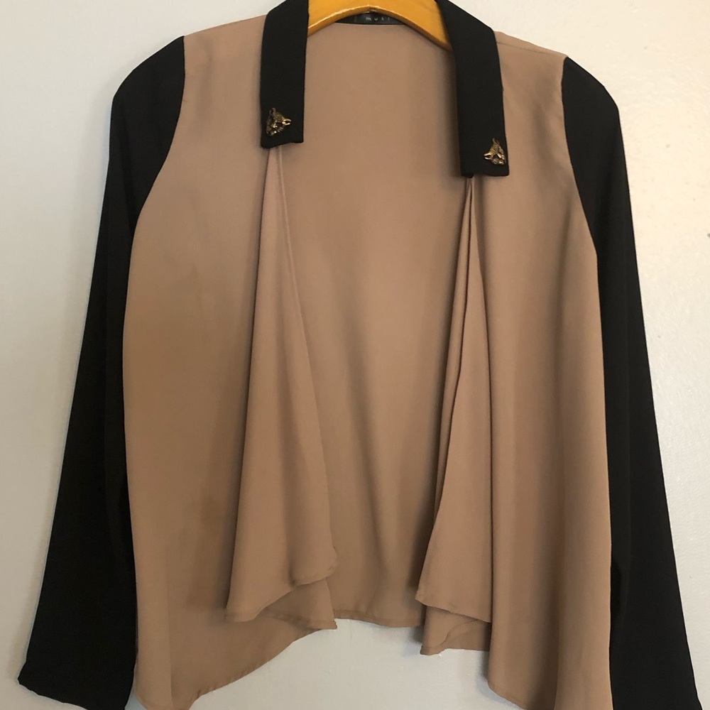 🔥Beautiful tan blouse